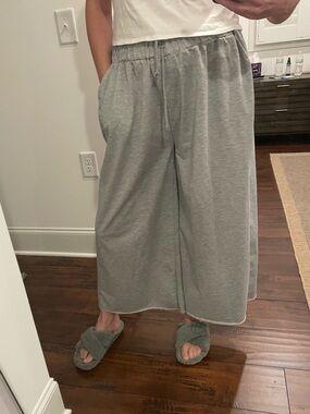 Women's Wide-Leg Cropped Knit Pants - Gray